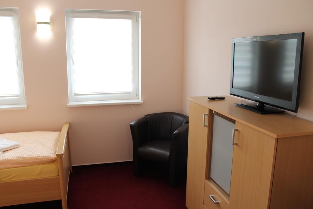 Hotel Pension Schwerin-Haus Schreiber Шверин Стая снимка