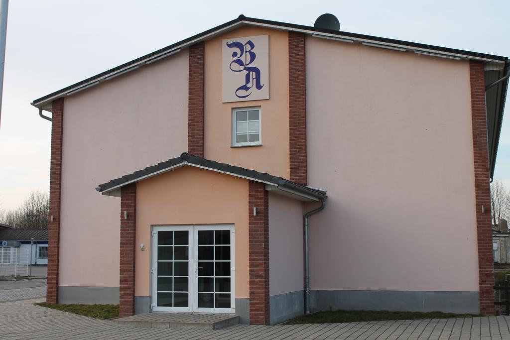 Hotel Pension Schwerin-Haus Schreiber Шверин Екстериор снимка