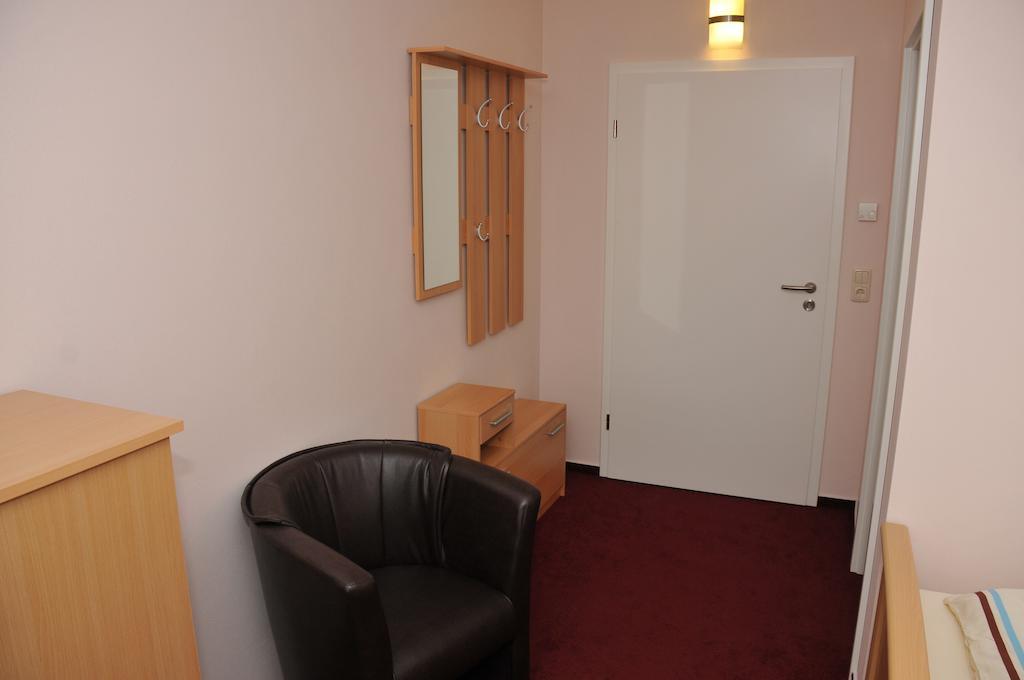 Hotel Pension Schwerin-Haus Schreiber Шверин Стая снимка